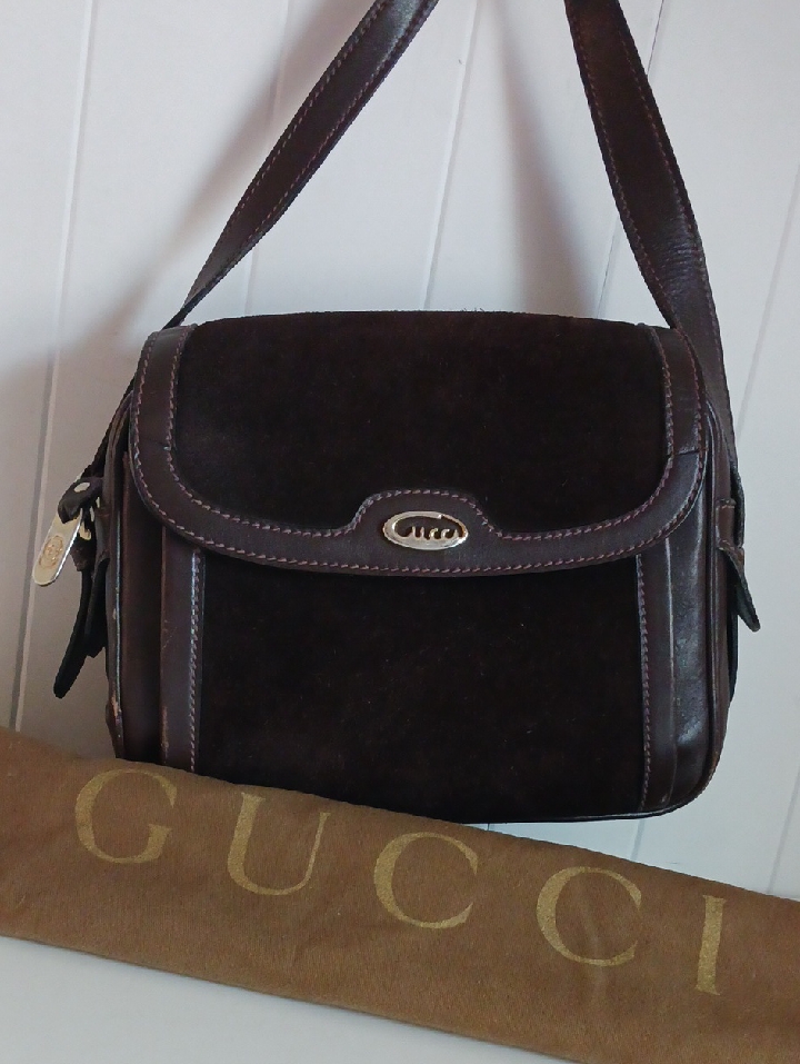 Gucci Vtg Br Leather Cross Body Bag.